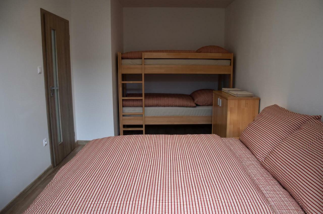 Elemir Apartman Bešeňová Kültér fotó