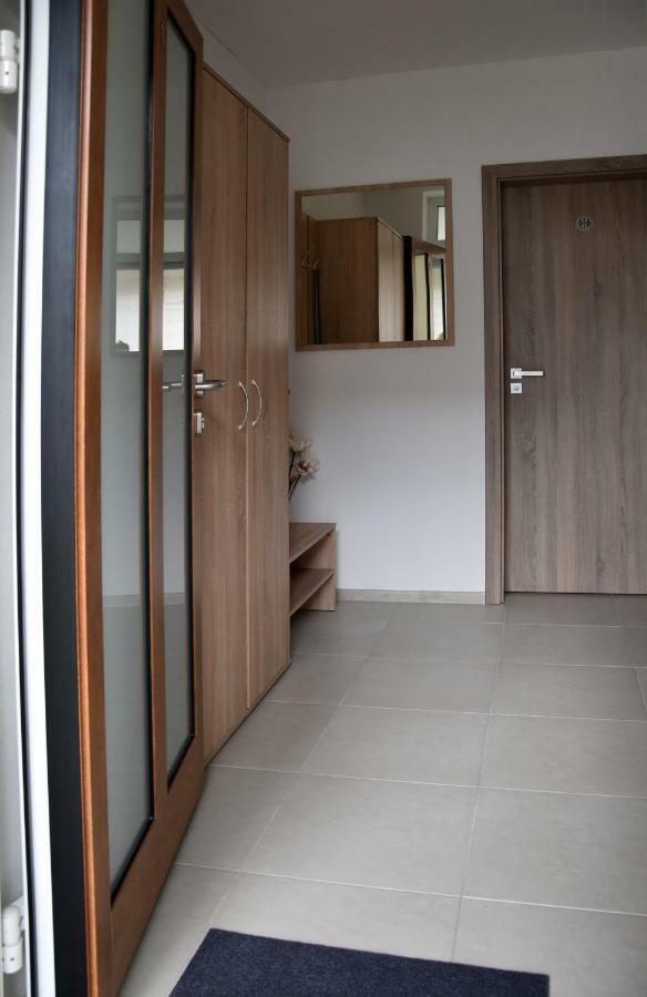 Elemir Apartman Bešeňová Kültér fotó