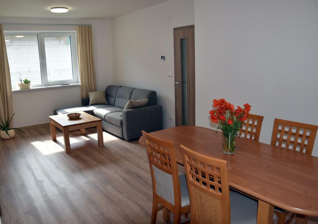 Elemir Apartman Bešeňová Kültér fotó