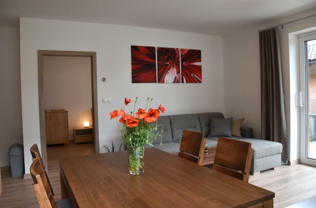 Elemir Apartman Bešeňová Kültér fotó