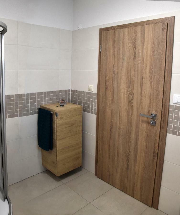 Elemir Apartman Bešeňová Kültér fotó
