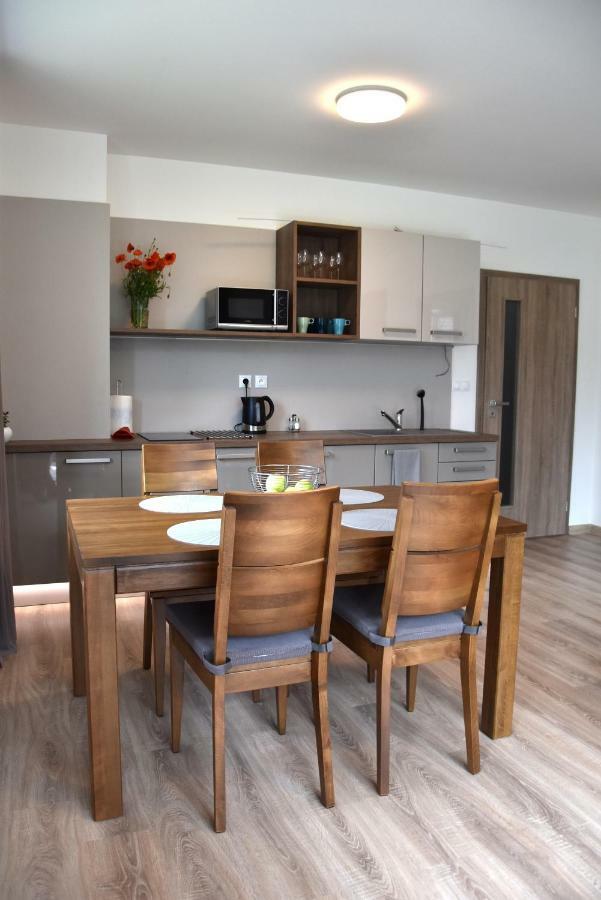 Elemir Apartman Bešeňová Kültér fotó